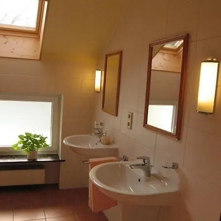 Apartman Komfortabel Ausgestattete Ferienwohnung Am Ortsrand, Ideal Fur Naturliebhaber *